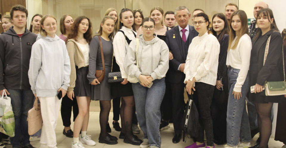 Изображение галереи