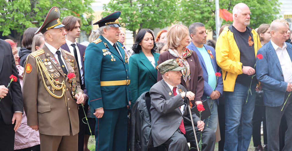 Состоялось открытие мемориальной доски на здании Дома общественных организаций