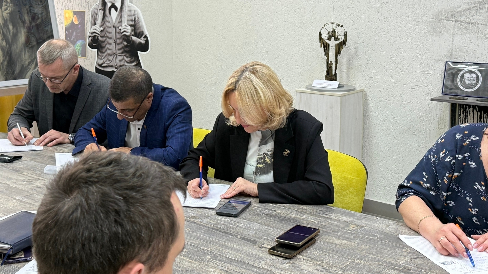 Изображение галереи