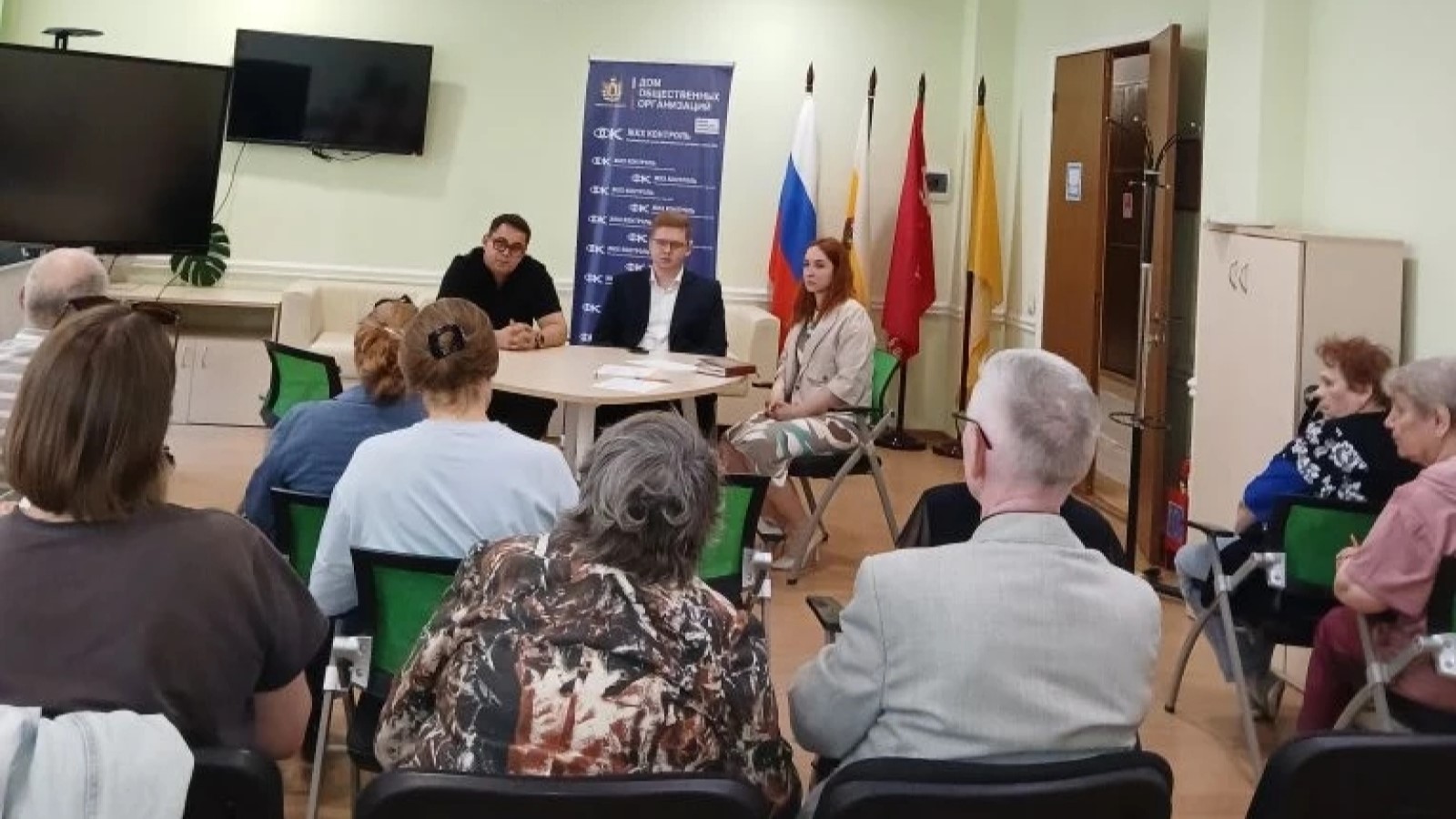 Семинары, посвящённые жилищному просвещению, продолжаются в Доме общественных организаций